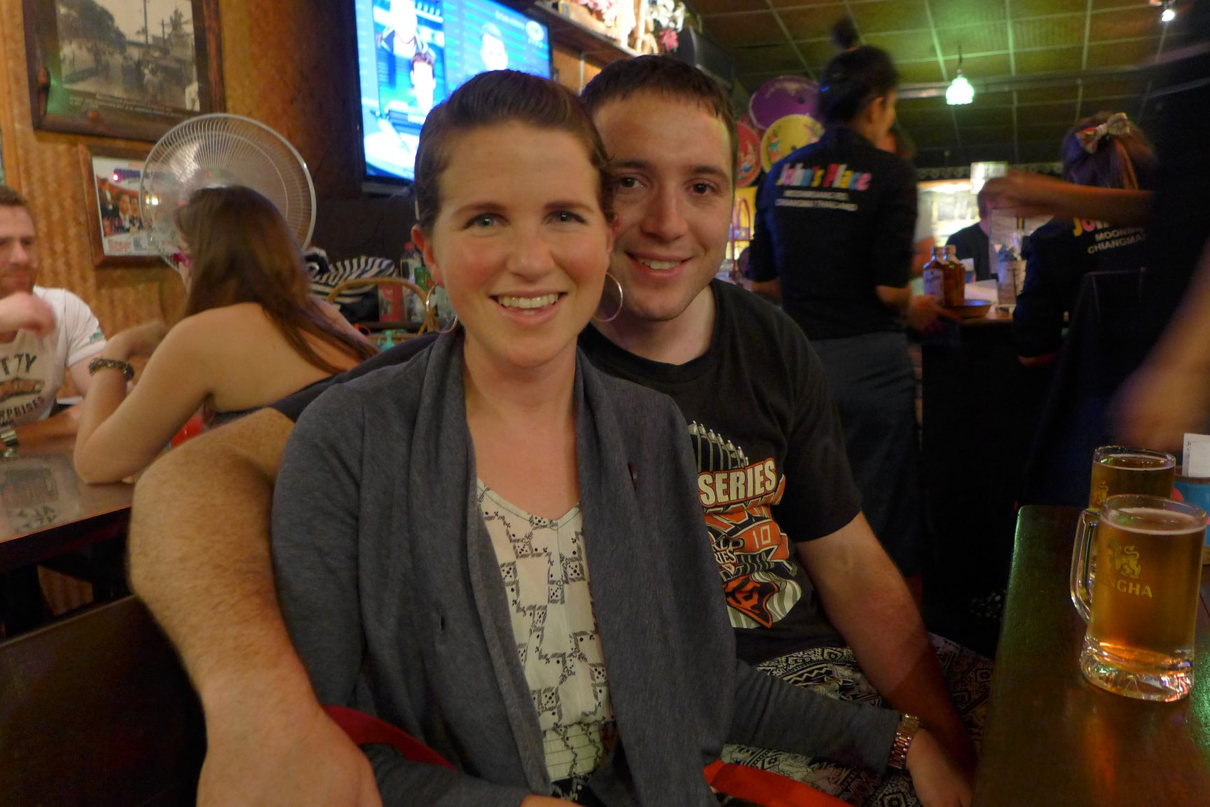 Dan and heather at a bar