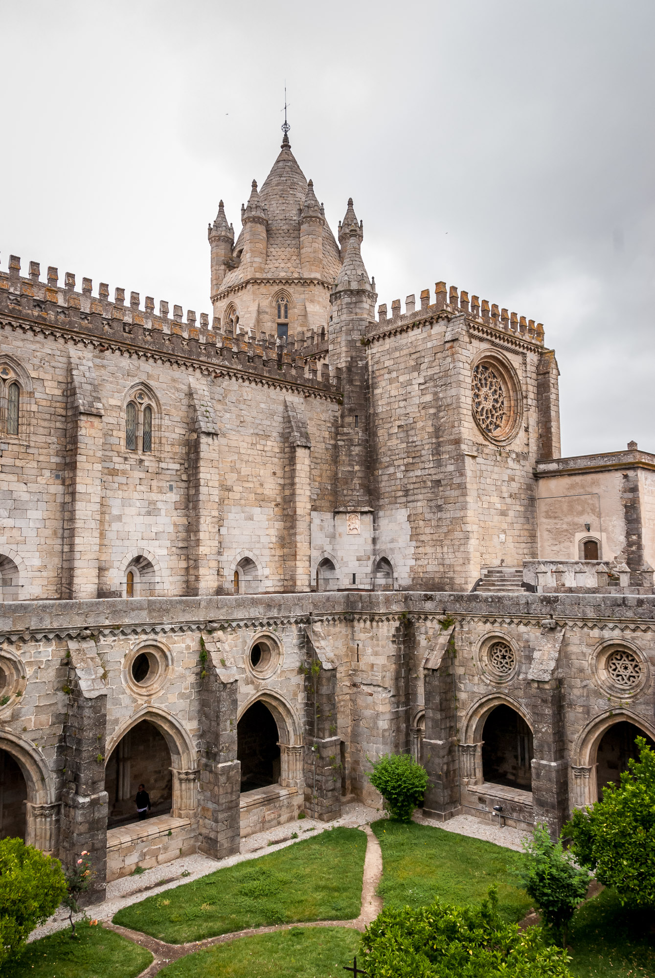 Evora's cathedral