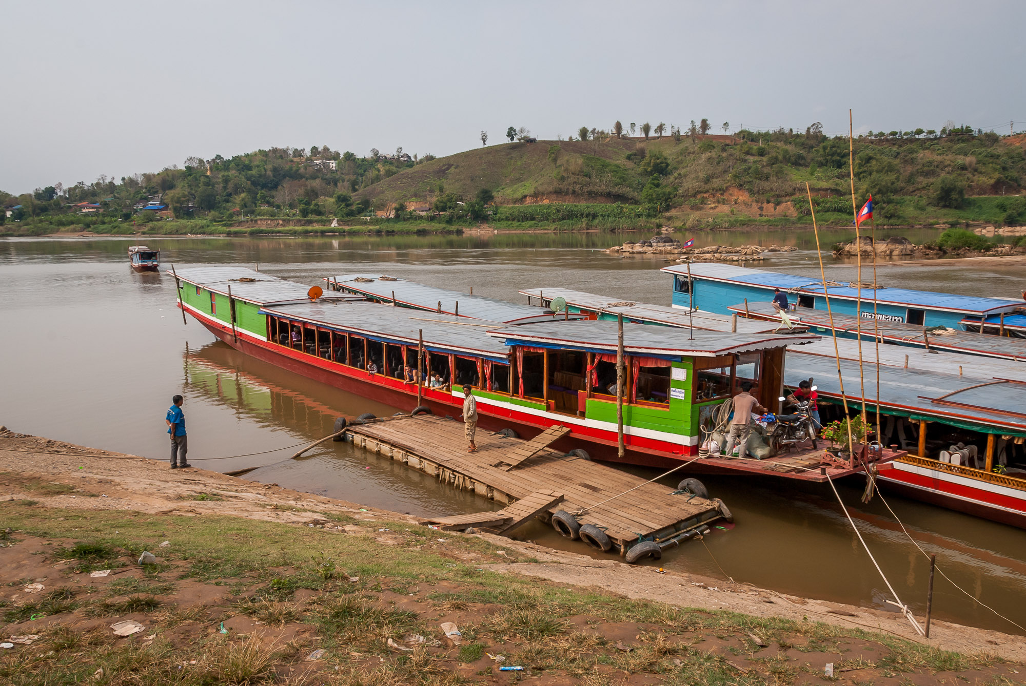 boat trip thailand to laos