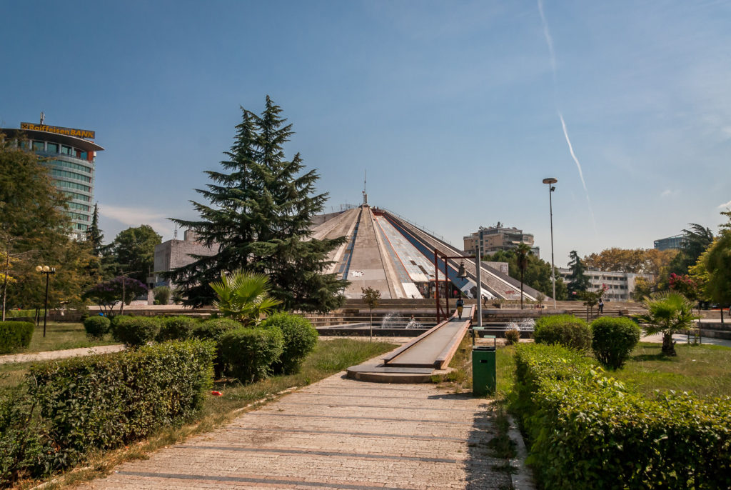 Hoxa Pyramid, Tirana